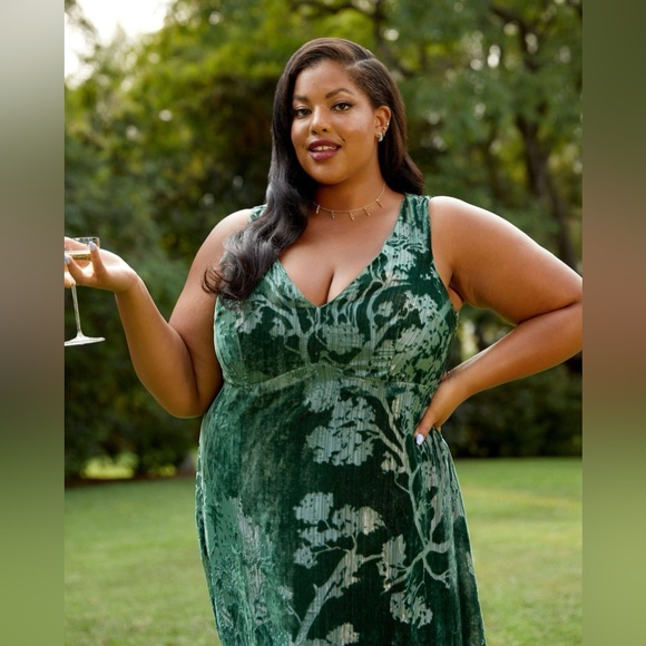 ModCloth Velvet Maxi Dress - Picture 7 of 8